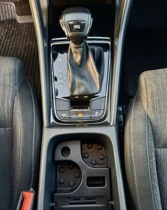 SKODA Karoq 2.0 TDI SCR 4x4 Style DSG