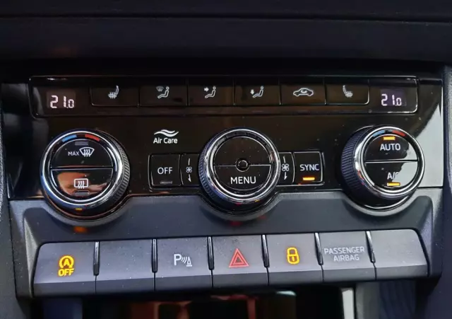 SKODA Karoq 2.0 TDI SCR 4x4 Style DSG