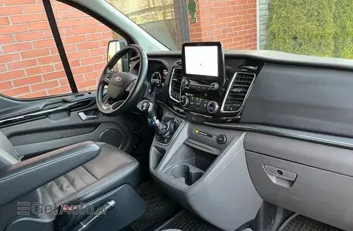 FORD Tourneo Custom 