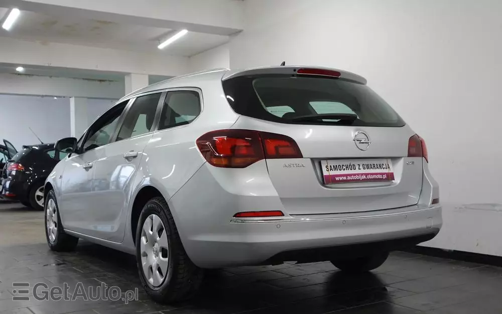 OPEL Astra IV 1.6 CDTI Cosmo