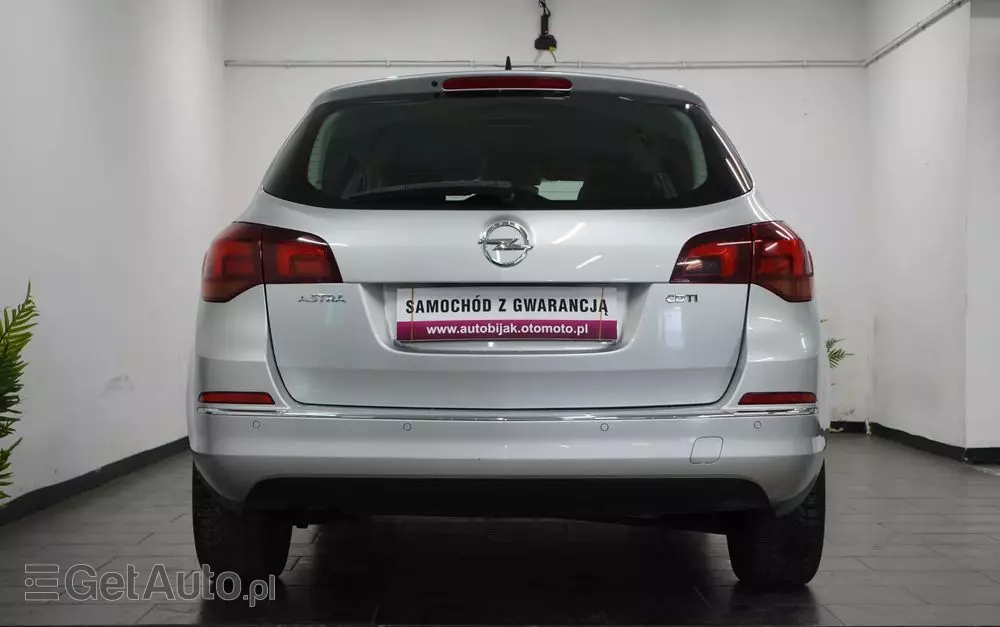 OPEL Astra IV 1.6 CDTI Cosmo