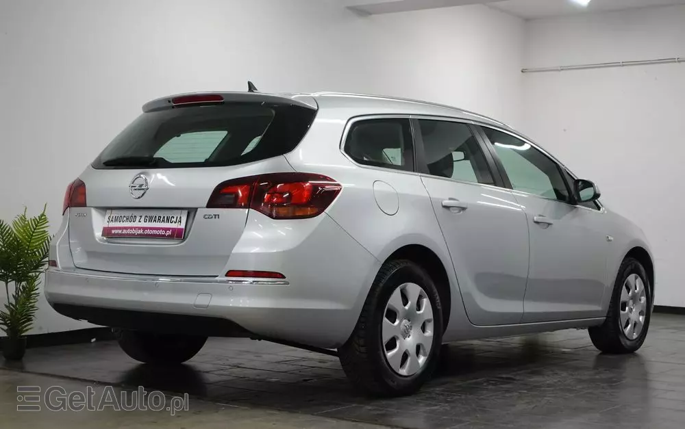 OPEL Astra IV 1.6 CDTI Cosmo