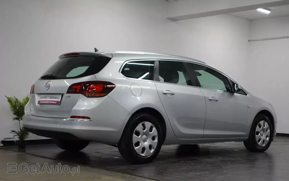 OPEL Astra IV 1.6 CDTI Cosmo