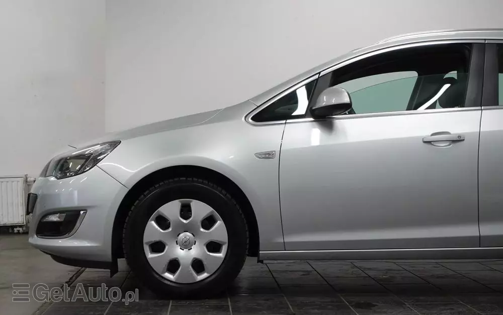 OPEL Astra IV 1.6 CDTI Cosmo