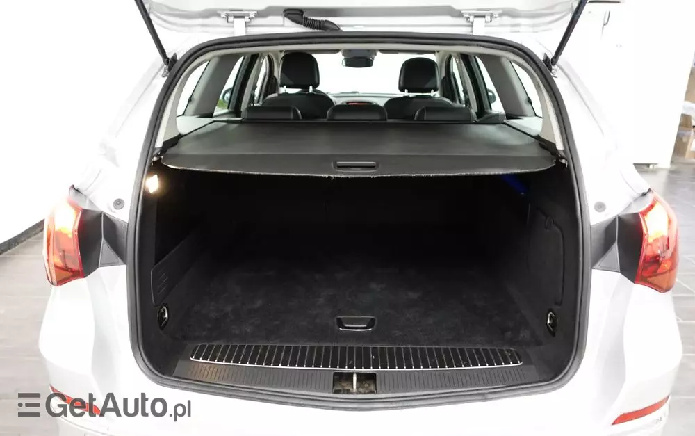 OPEL Astra IV 1.6 CDTI Cosmo