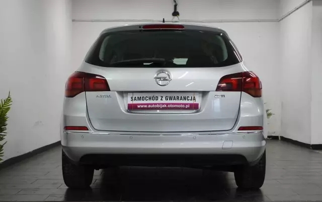 OPEL Astra IV 1.6 CDTI Cosmo