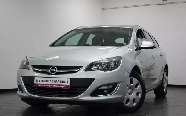 OPEL Astra IV 1.6 CDTI Cosmo