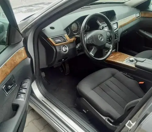 MERCEDES-BENZ Klasa E 