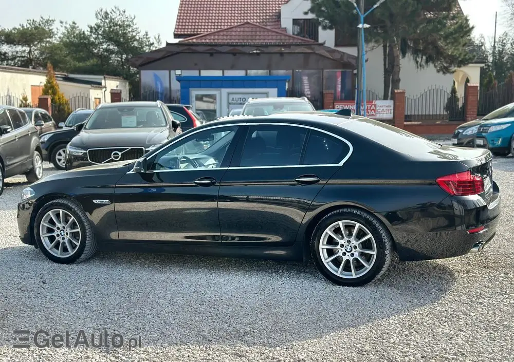 BMW Seria 5 530d xDrive Luxury Line