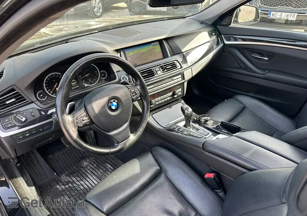 BMW Seria 5 530d xDrive Luxury Line