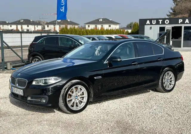 BMW Seria 5 530d xDrive Luxury Line