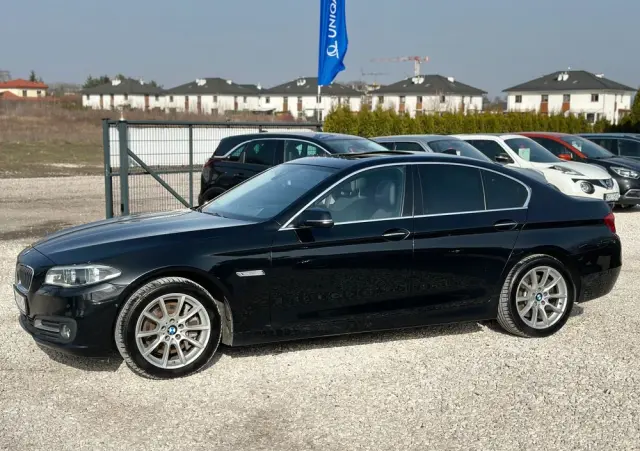 BMW Seria 5 530d xDrive Luxury Line