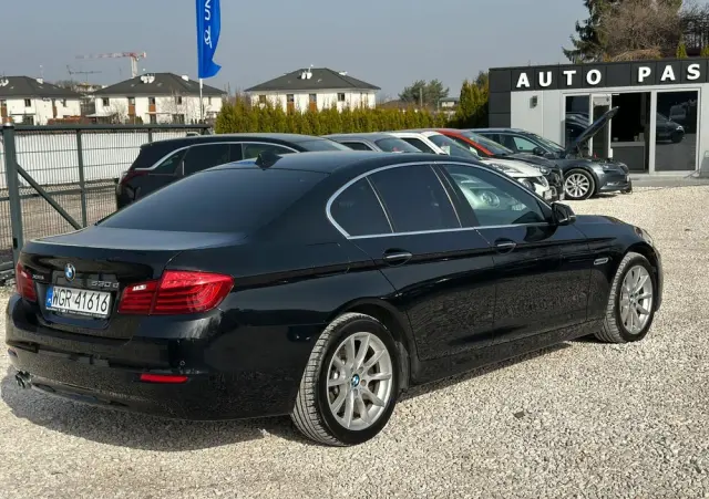 BMW Seria 5 530d xDrive Luxury Line