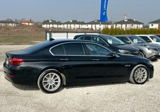 BMW Seria 5 530d xDrive Luxury Line