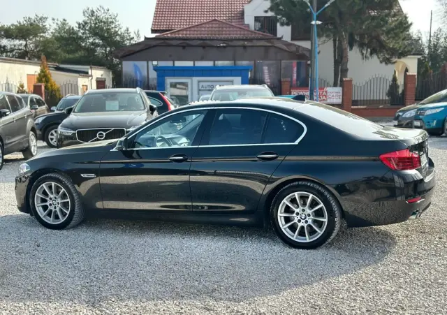 BMW Seria 5 530d xDrive Luxury Line