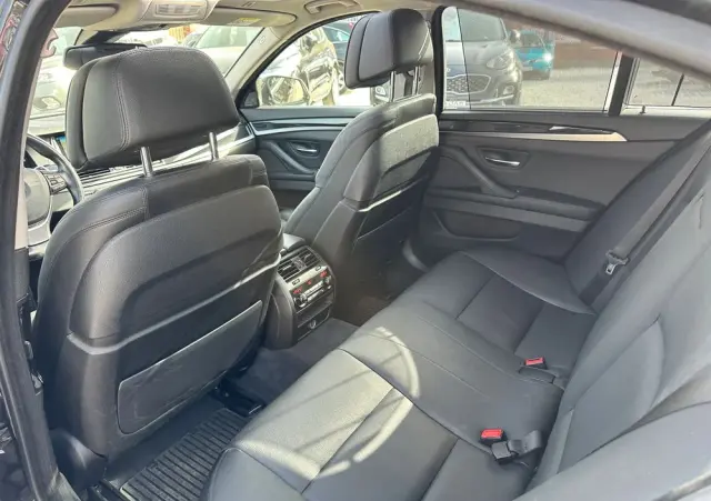 BMW Seria 5 530d xDrive Luxury Line
