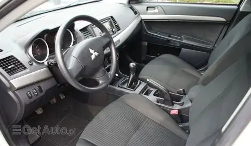 MITSUBISHI Lancer 