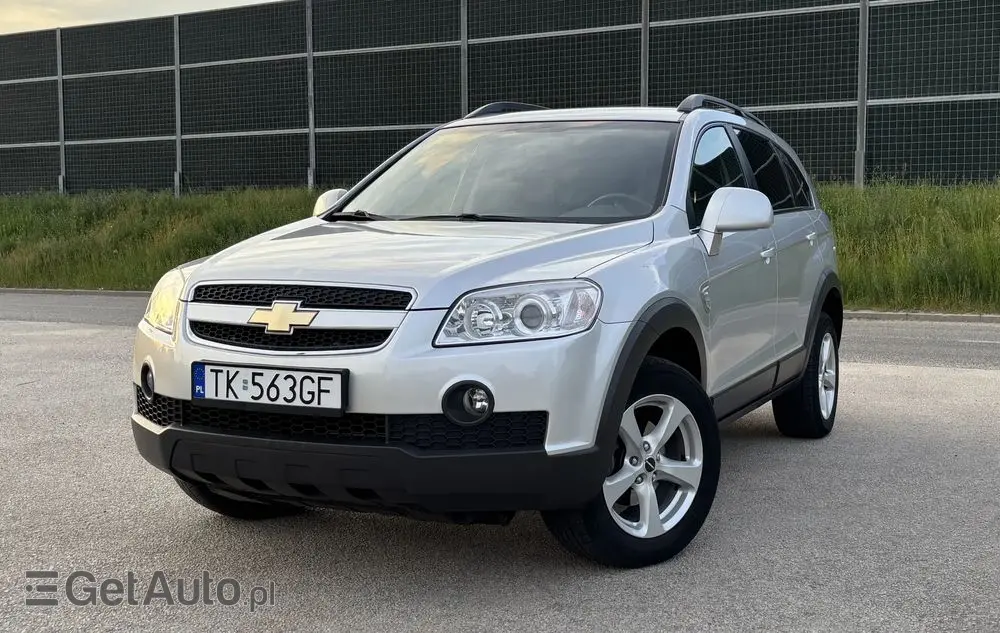 CHEVROLET Captiva 2.4 2WD 7 Sitzer LS Family Edition