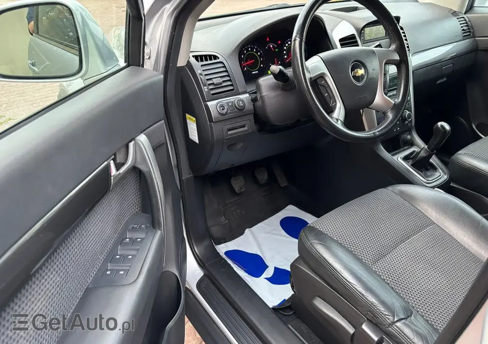 CHEVROLET Captiva 2.4 2WD 7 Sitzer LS Family Edition