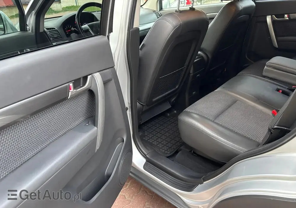 CHEVROLET Captiva 2.4 2WD 7 Sitzer LS Family Edition