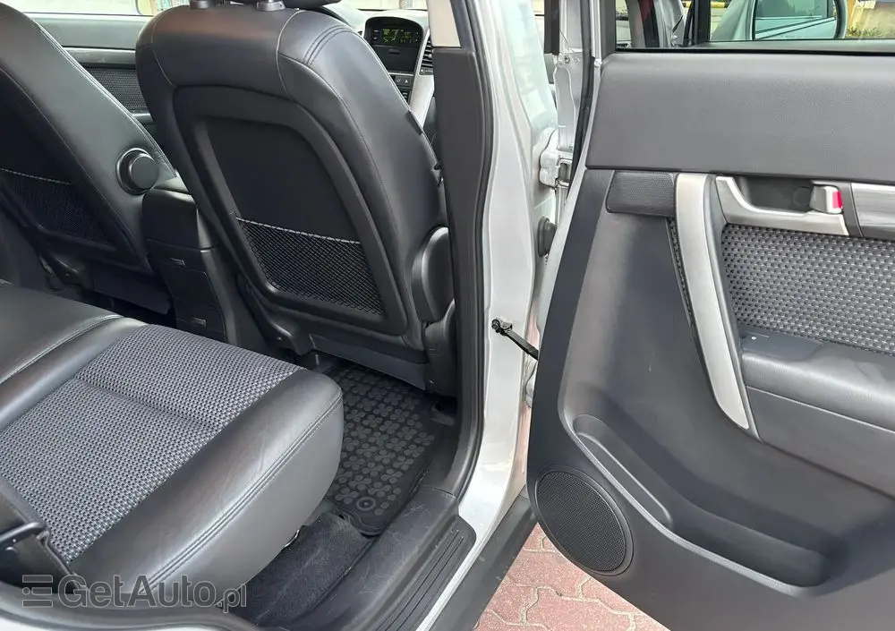 CHEVROLET Captiva 2.4 2WD 7 Sitzer LS Family Edition