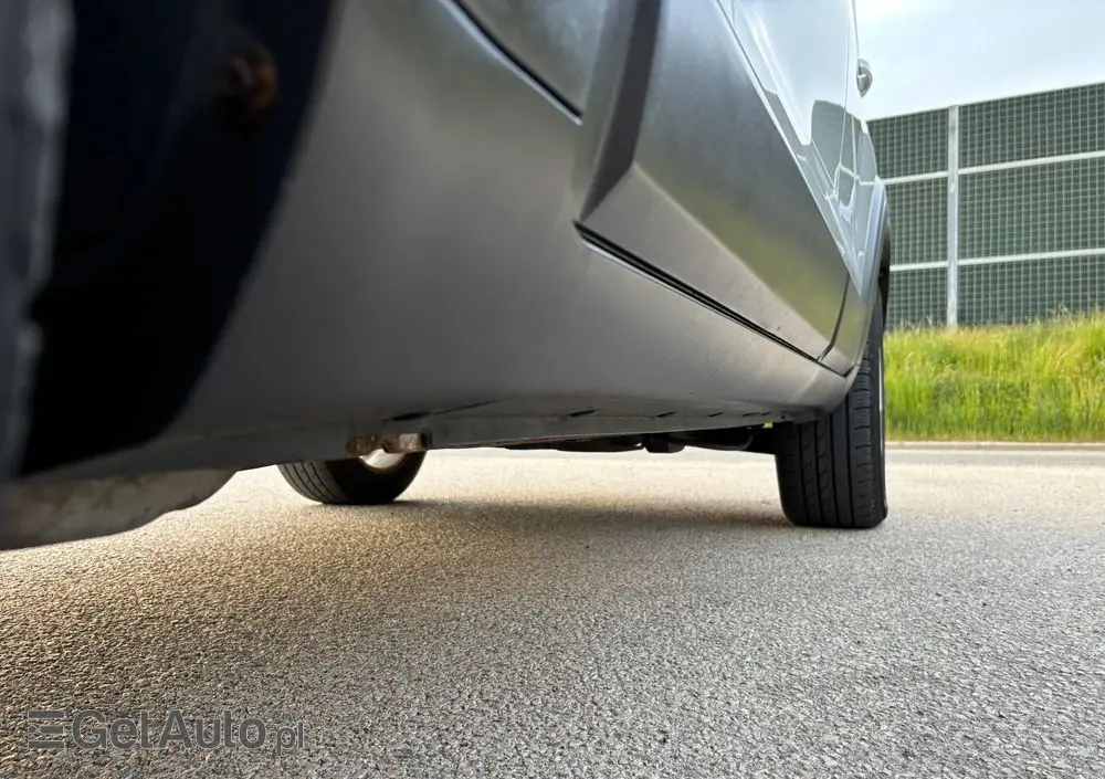 CHEVROLET Captiva 2.4 2WD 7 Sitzer LS Family Edition