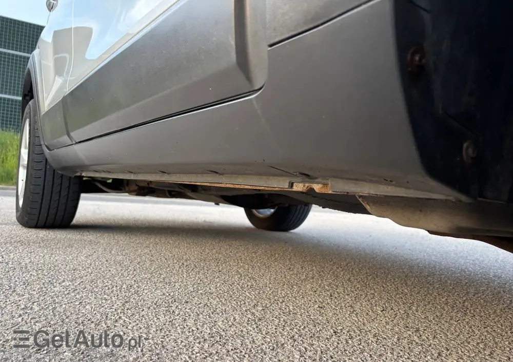 CHEVROLET Captiva 2.4 2WD 7 Sitzer LS Family Edition