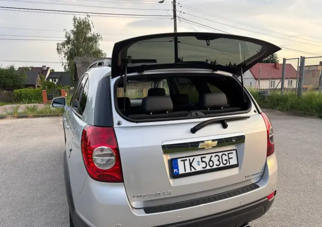 CHEVROLET Captiva 2.4 2WD 7 Sitzer LS Family Edition