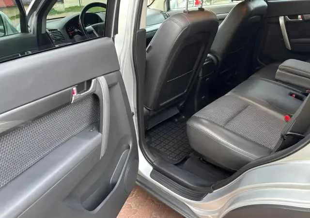 CHEVROLET Captiva 2.4 2WD 7 Sitzer LS Family Edition