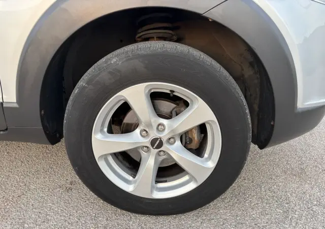 CHEVROLET Captiva 2.4 2WD 7 Sitzer LS Family Edition