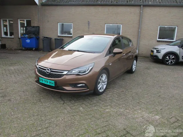 OPEL Astra Sport S&S