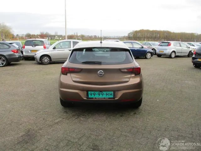 OPEL Astra Sport S&S