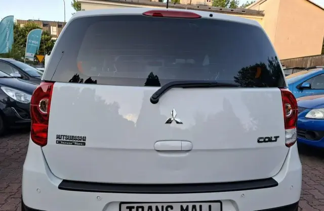 MITSUBISHI Colt 