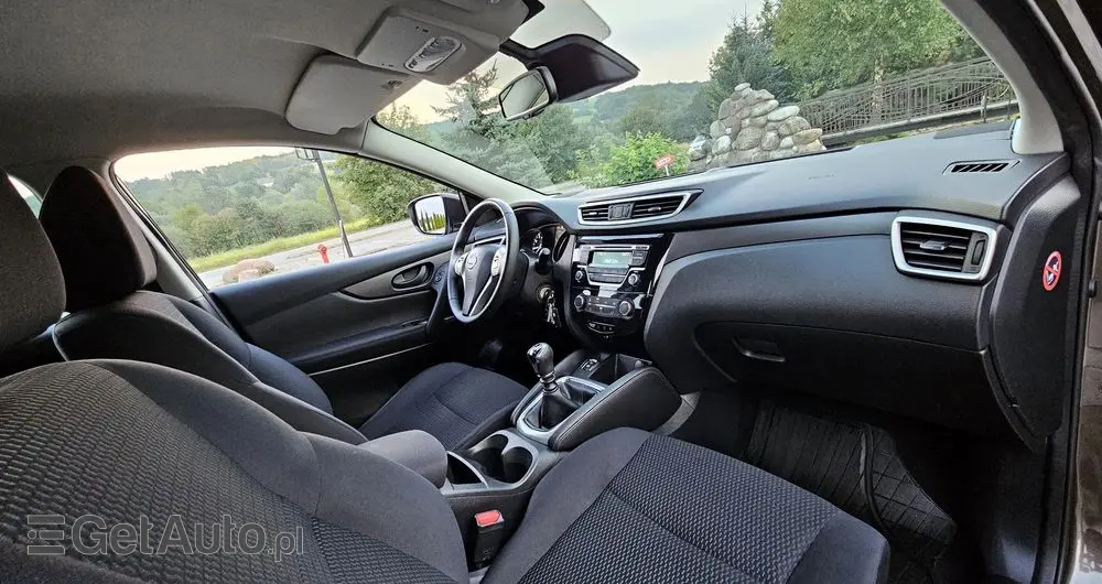 NISSAN Qashqai 1.2 DIG-T Acenta