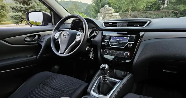 NISSAN Qashqai 1.2 DIG-T Acenta