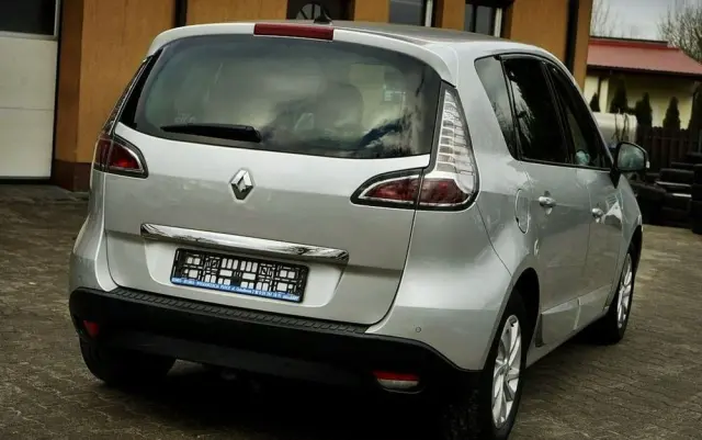 RENAULT Scenic 