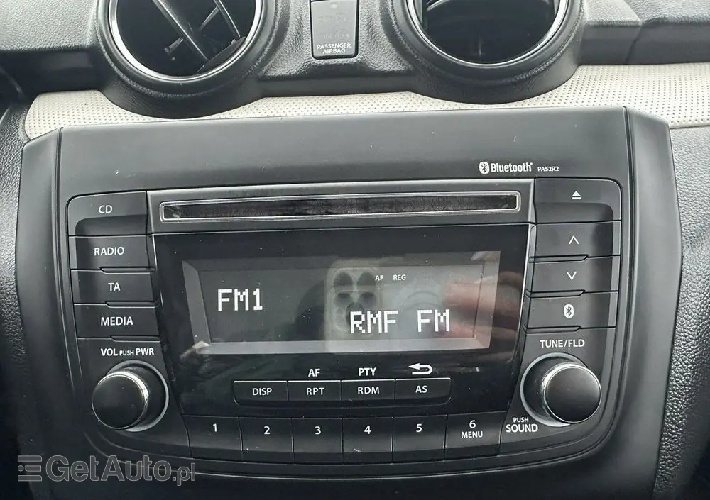 SUZUKI Swift 