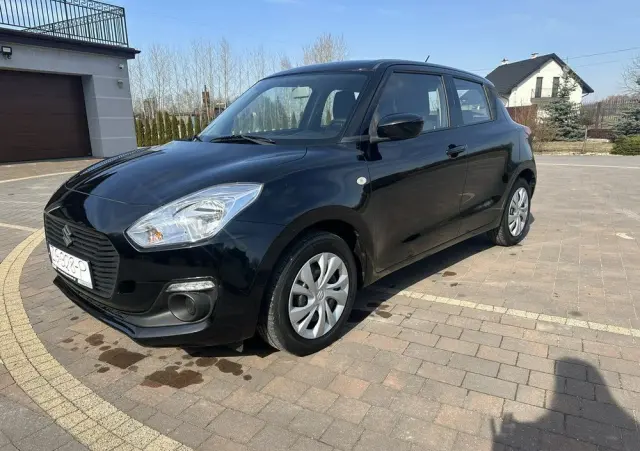 SUZUKI Swift 