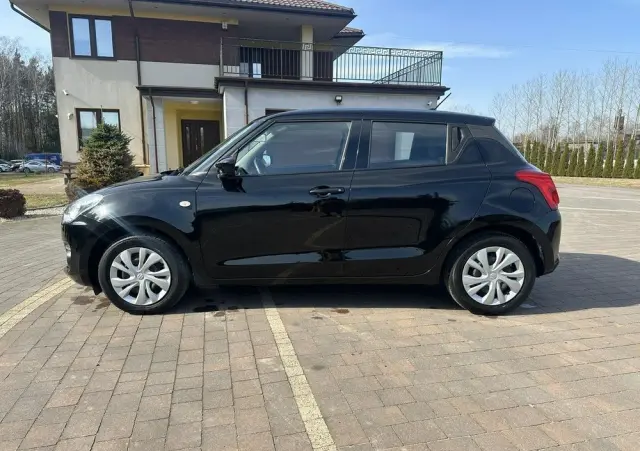 SUZUKI Swift 