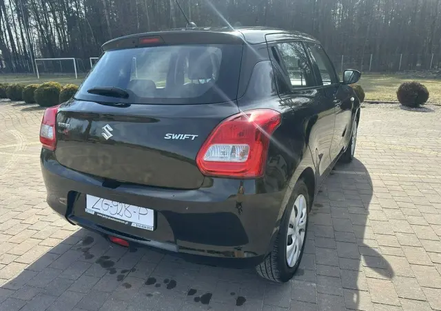 SUZUKI Swift 