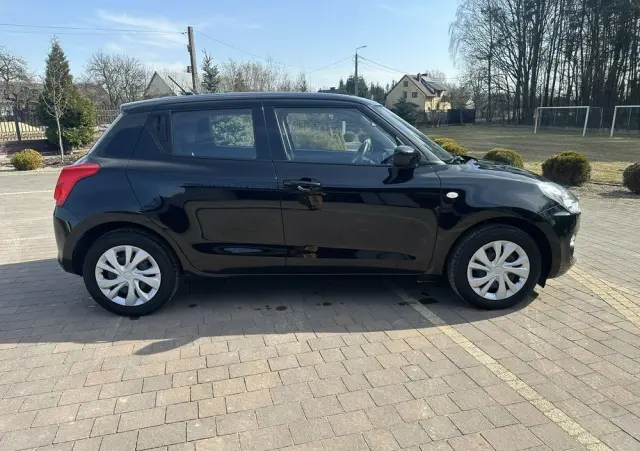 SUZUKI Swift 