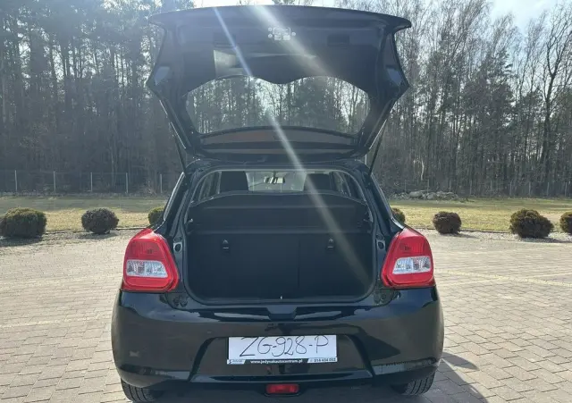 SUZUKI Swift 