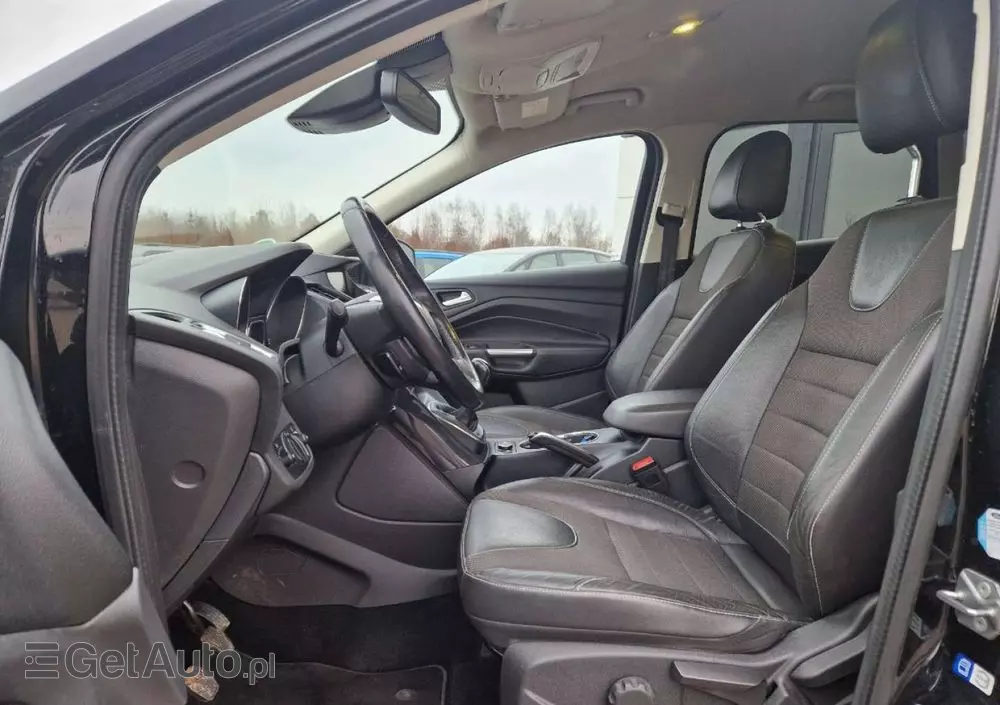 FORD Kuga 1.5 EcoBoost 2x4 Titanium