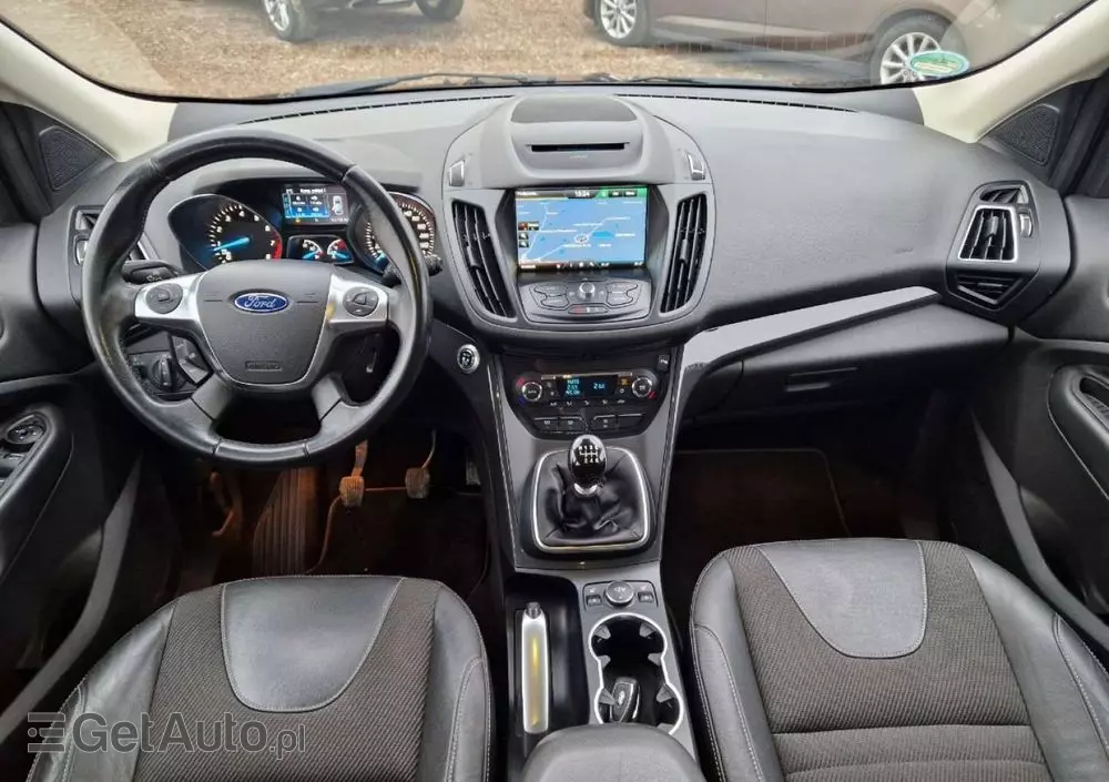 FORD Kuga 1.5 EcoBoost 2x4 Titanium