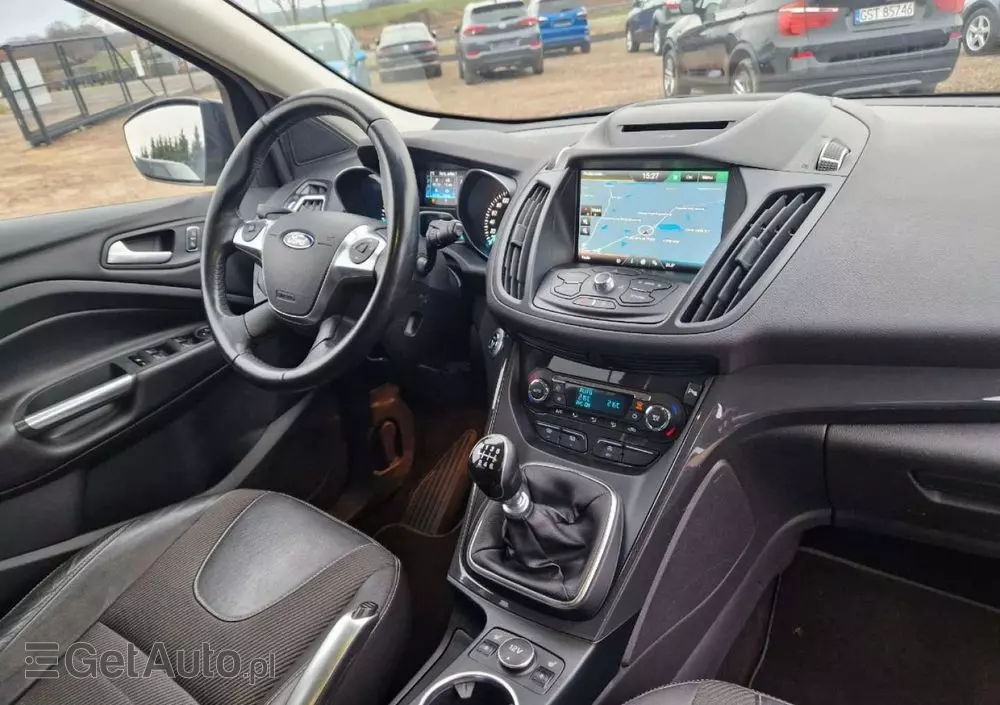 FORD Kuga 1.5 EcoBoost 2x4 Titanium