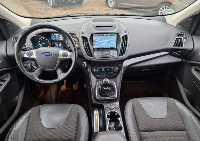 FORD Kuga 1.5 EcoBoost 2x4 Titanium