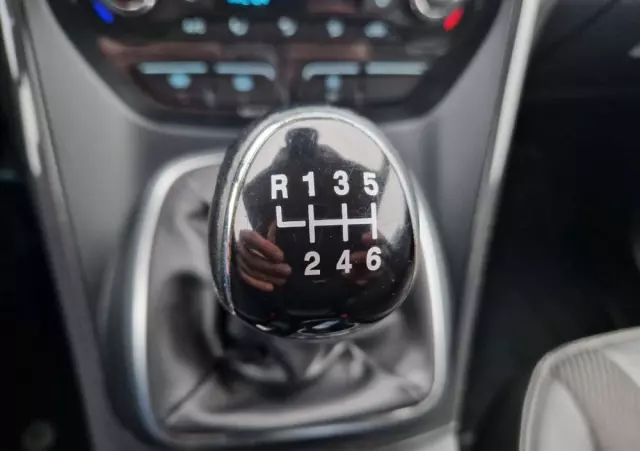 FORD Kuga 1.5 EcoBoost 2x4 Titanium