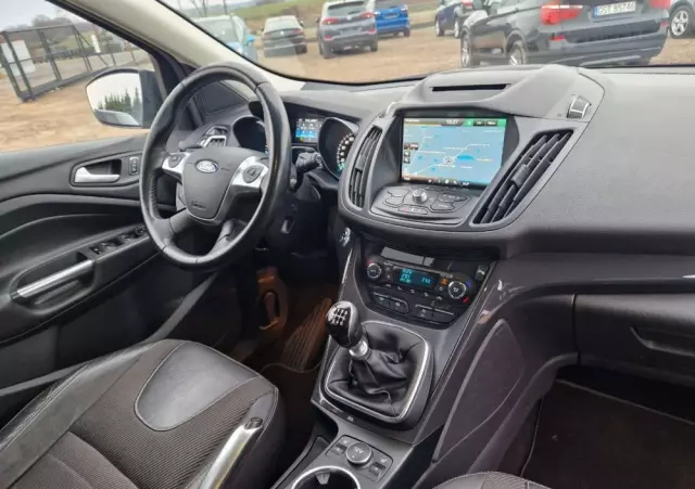 FORD Kuga 1.5 EcoBoost 2x4 Titanium