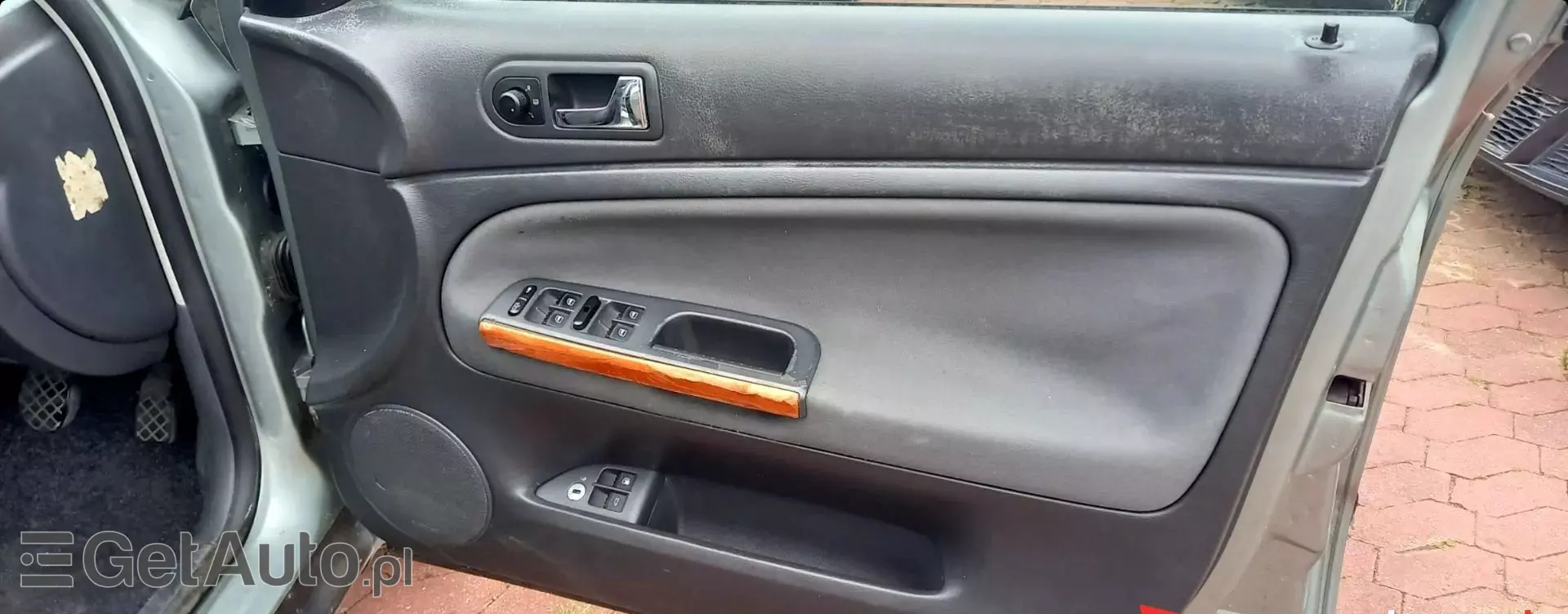 VOLKSWAGEN Passat 1.9 TDI (130 KM) 5 MT