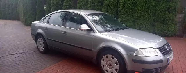 VOLKSWAGEN Passat 1.9 TDI (130 KM) 5 MT